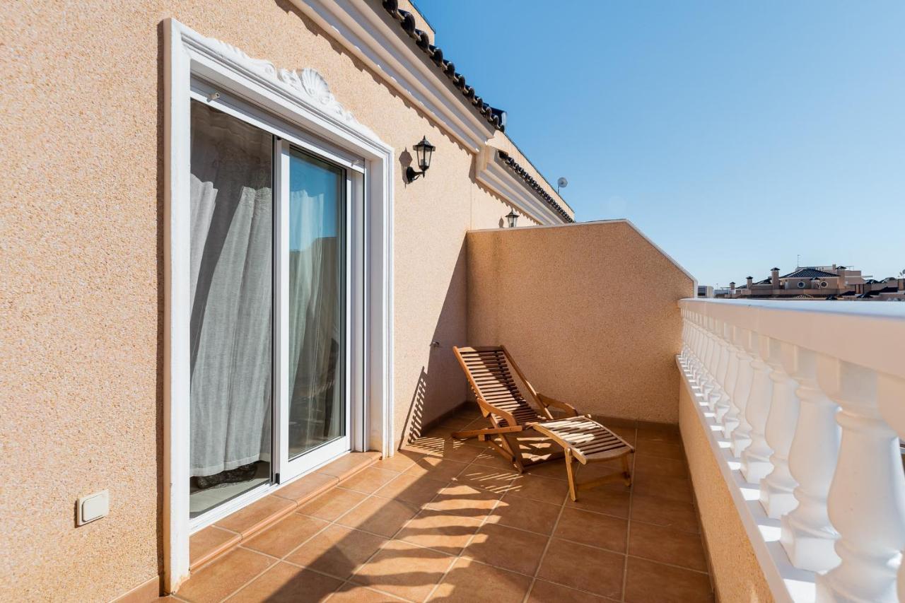 Bungalow La Zenia Cerca De La Playa Orihuela Exterior photo